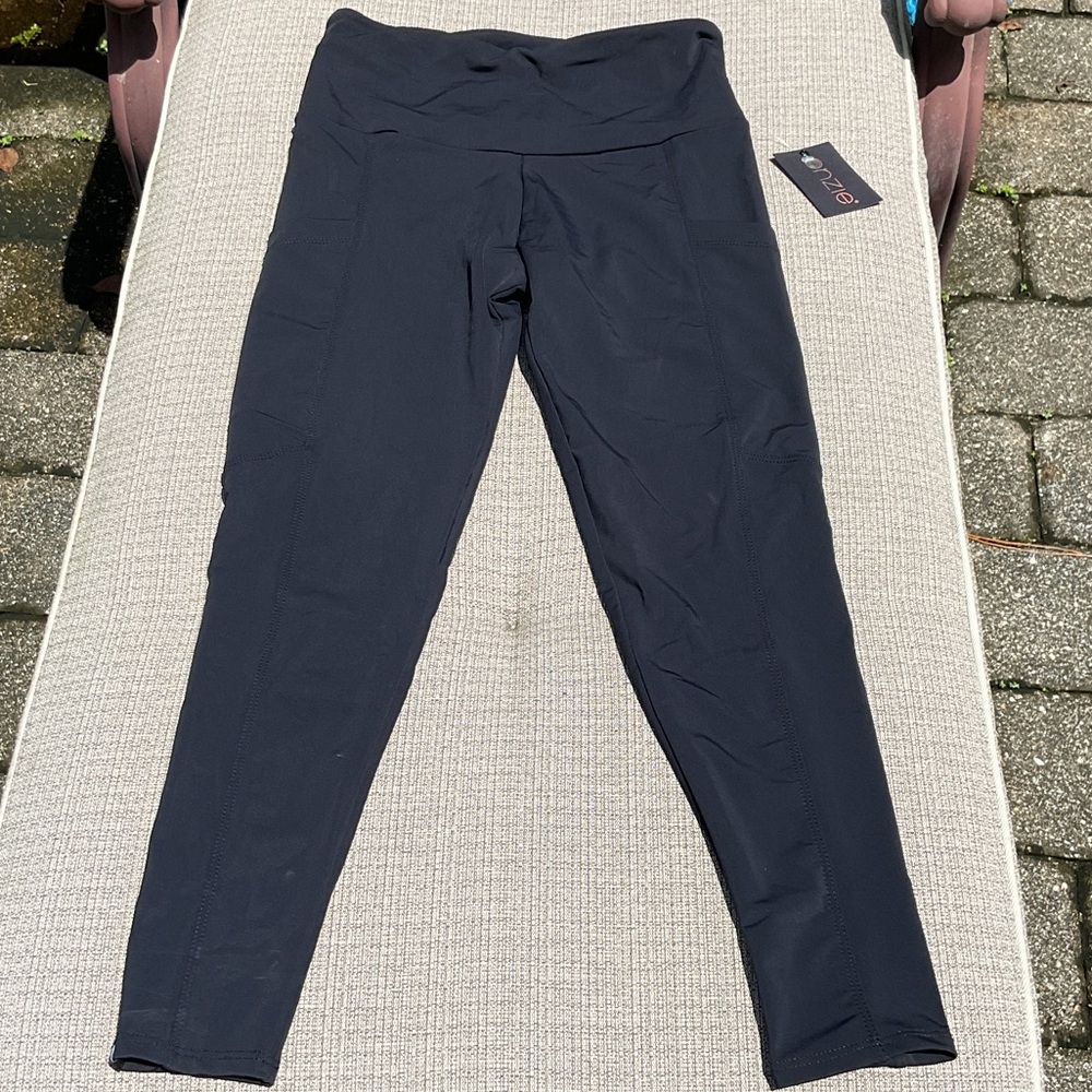 Onzie Black Pocket Leggings